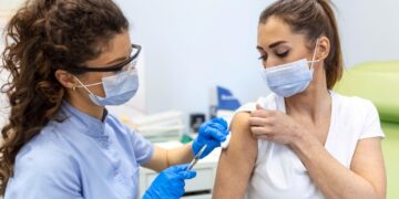 Descentralização: Saúde inicia vacinação contra covid-19 em cinco Unidades de Saúde