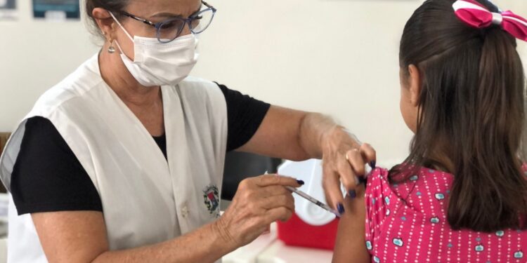 Catanduva inicia a aplicação da 1ª dose de reforço da vacina contra a Covid-19 em crianças de 5 a 11 anos