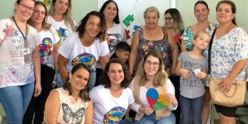 Abril Azul: Secretaria de Saúde intensifica conscientização sobre o autismo