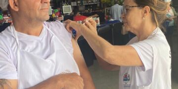 Secretaria de Saúde promove plantões de vacinação contra Influenza e Covid em pontos itinerantes
