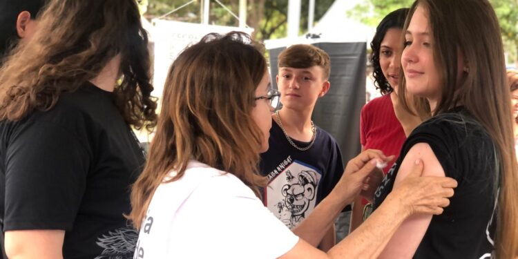 Saúde oferece serviços no Dia da Juventude