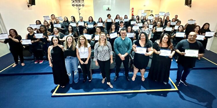Mais Qualificação: Primeira Turma do Programa ‘Saúde com Agente’ conclui Curso Técnico