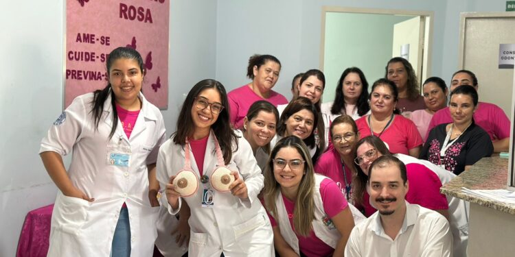 Outubro Rosa: Saúde realiza ações de prevenção do câncer de mama e colo de útero
