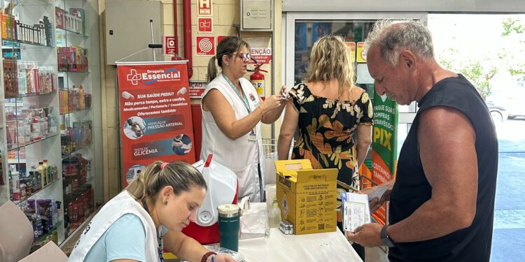 Secretaria de Saúde terá ponto itinerante de vacinação nesta sábado, dia 26